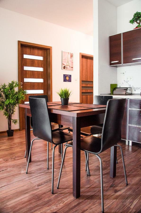 Apartament Centrum Gieldowa Varsovia Exterior foto