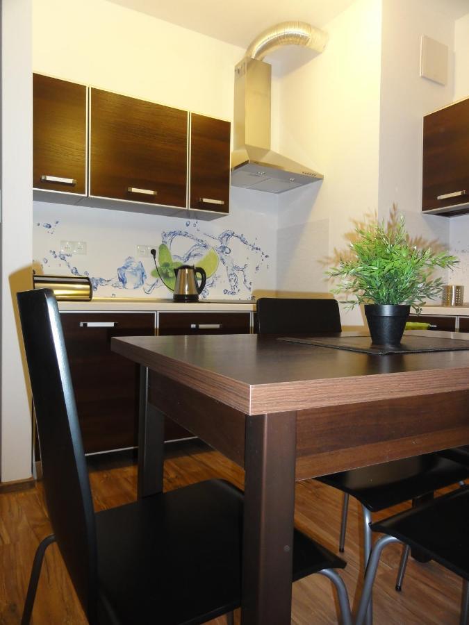 Apartament Centrum Gieldowa Varsovia Exterior foto